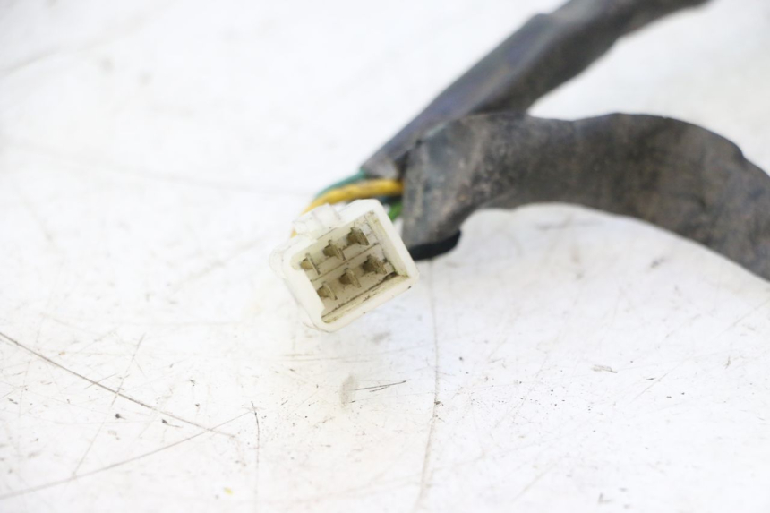 photo de HEADLIGHT WIRE HARNESS YAMAHA YP MAJESTY 125 (2002 - 2006) - Zoom on usage condition