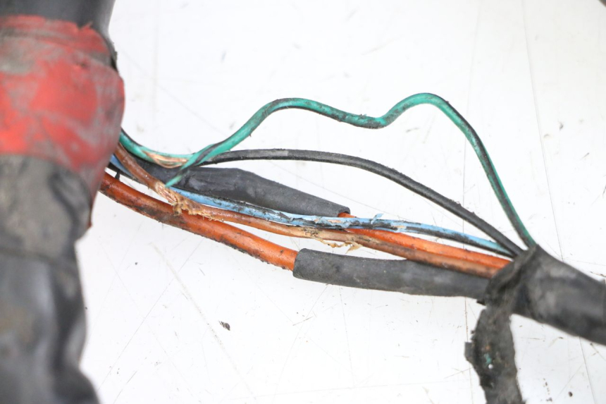 photo de WIRE HARNESS PIAGGIO MP3 125 (2006 - 2014) - Component zoom