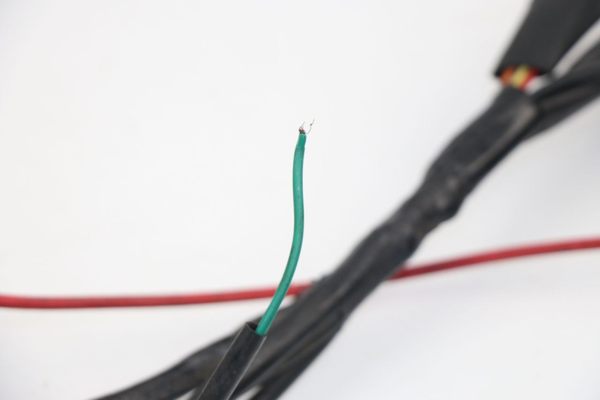 photo de WIRE HARNESS BHM REVENGER 50 (2009 - 2015) - Alternative perspective