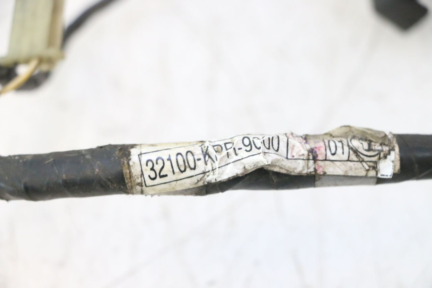 photo de WIRE HARNESS HONDA SH 125 (2001 - 2003) - Surface and material condition