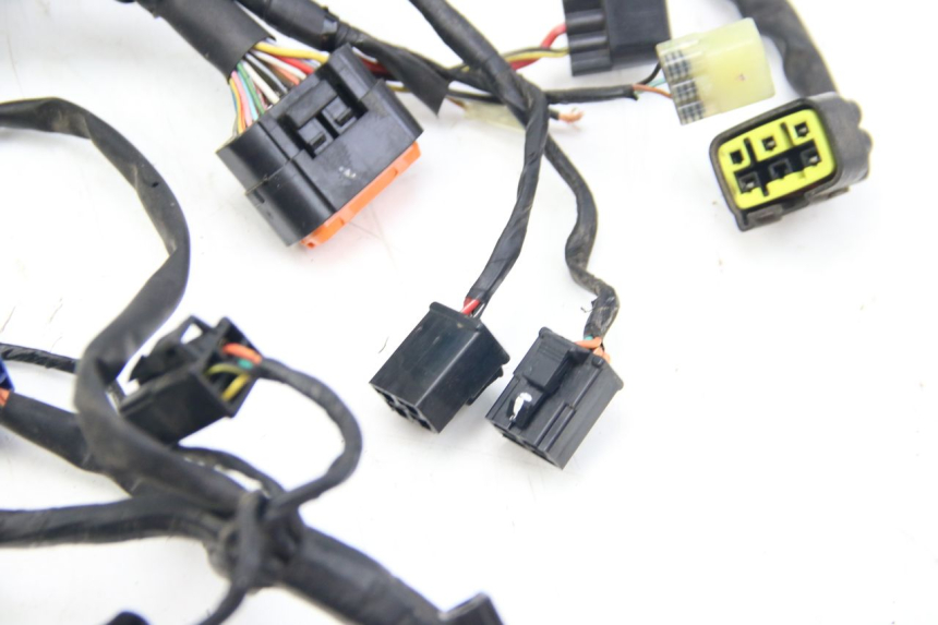 photo de WIRING HARNESS SUZUKI SIXTEEN 125 (2008 - 2010) - Fixing points details