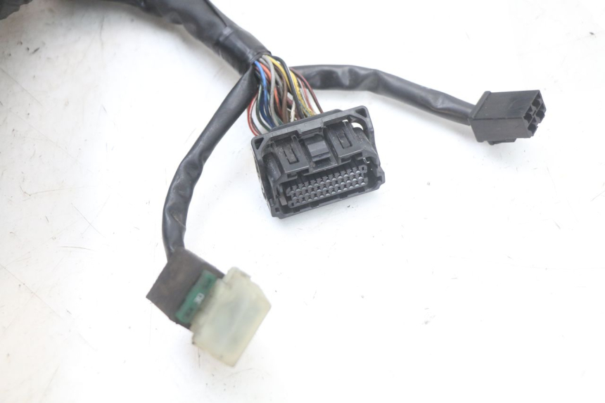 photo de WIRE HARNESS SUZUKI BURGMAN 125 (2018 - 2021) - Surface and material condition