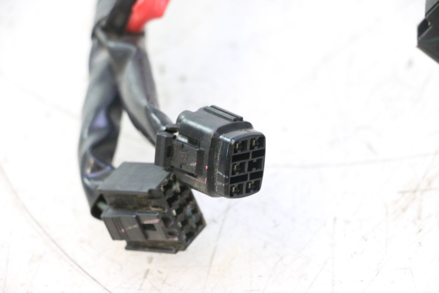 photo de FRONT FAIRING WIRE HARNESS YAMAHA FZ8 800 (2010 - 2016) - Zoom on usage condition