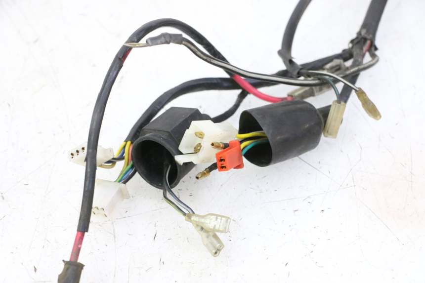 photo de WIRING HARNESS PEUGEOT V-CLIC VCLIC 50 (2007 - 2013) - Surface and material condition