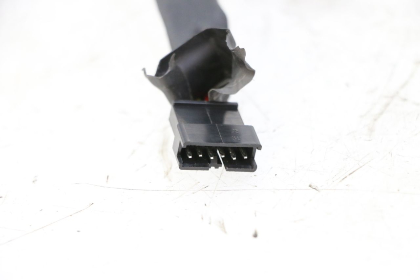 photo de WIRE HARNESS DUALTRON VICTOR LIMITED 1 - Alternative perspective