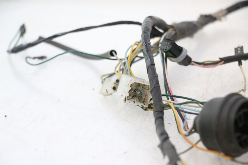 photo de WIRING HARNESS PEUGEOT VIVACITY 50 (2004 - 2009) - Alternative angle