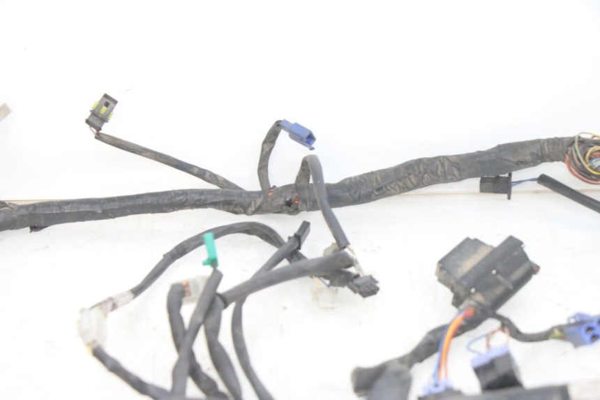 photo de WIRING HARNESS YAMAHA X-MAX XMAX 250 (2006 - 2009) - Fixing points details