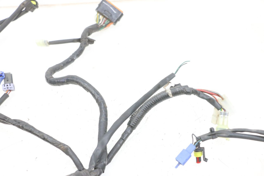 photo de WIRING HARNESS YAMAHA X-MAX XMAX 125 (2010 - 2013) - Technical close-up