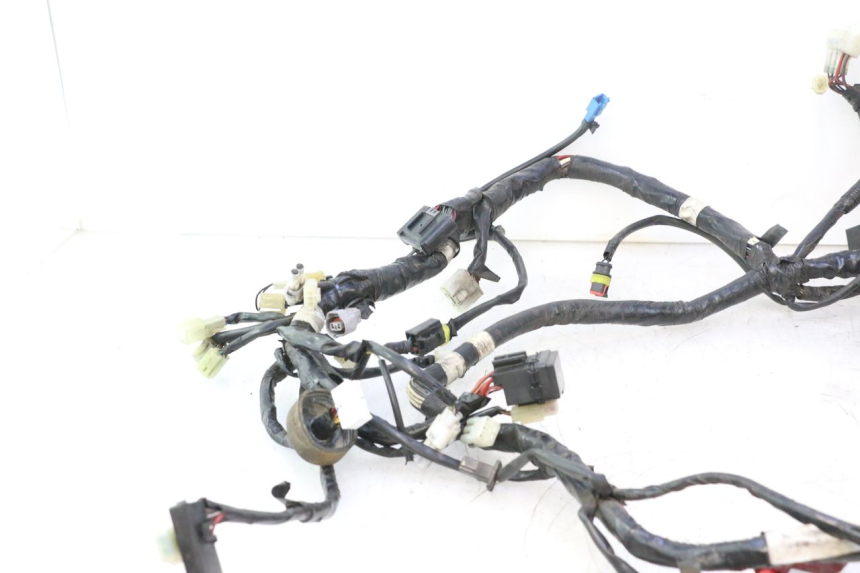 photo de WIRING HARNESS YAMAHA X-MAX XMAX 125 (2010 - 2013) - High-resolution close-up