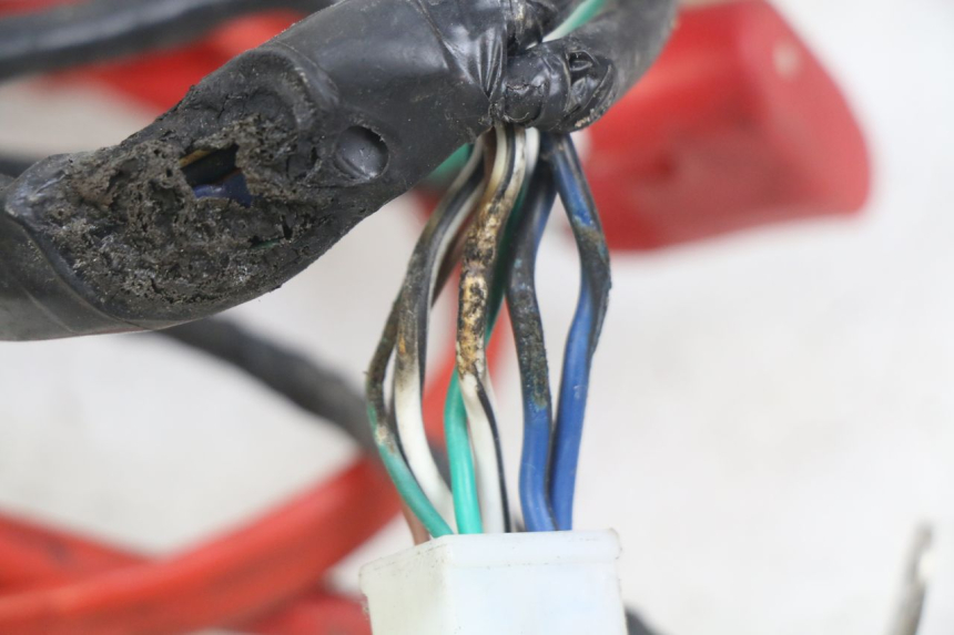 photo de WIRING HARNESS KYMCO X-TOWN XTOWN 125 (2016 - 2021) - Alternative perspective