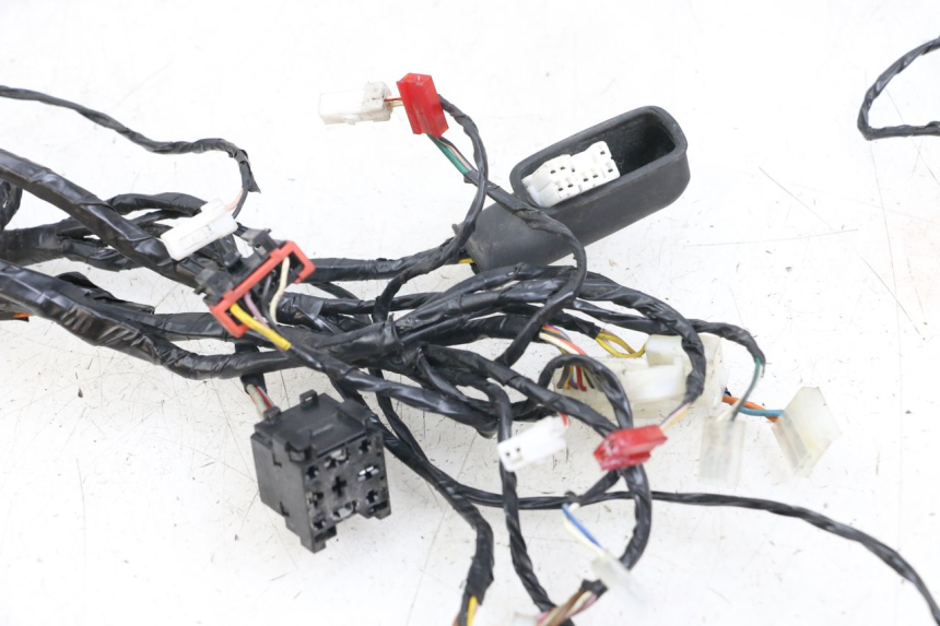 photo de WIRE HARNESS PIAGGIO X8 125 (2004 - 2007) - Additional view of the item