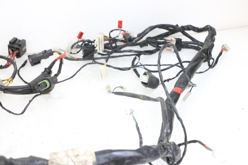 photo de WIRE HARNESS PIAGGIO X8 125 (2004 - 2007) - Alternative perspective