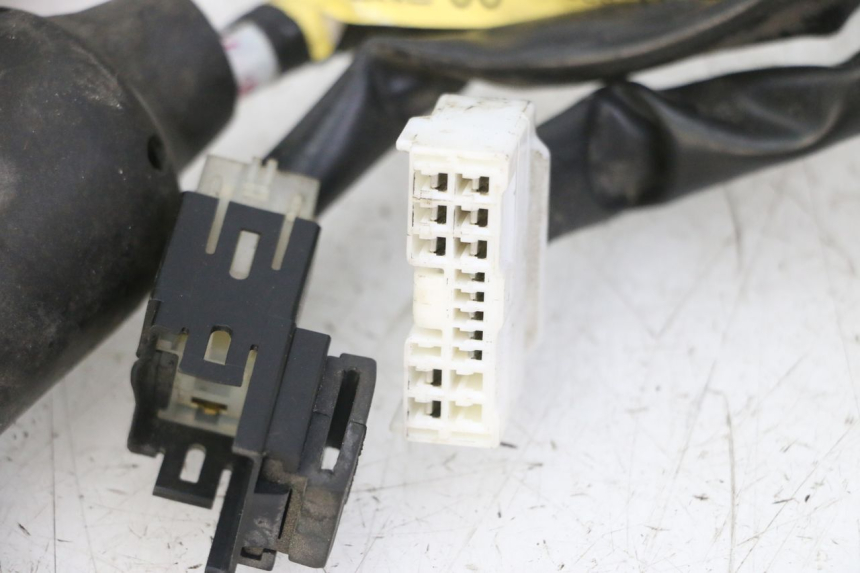 photo de WIRE HARNESS YAMAHA XJ6 ABS 600 (2008 - 2016) - Technical close-up