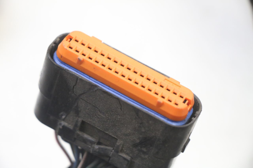 photo de WIRE HARNESS YAMAHA YP X-MAX XMAX 400 (2014 - 2017) - Surface and material condition