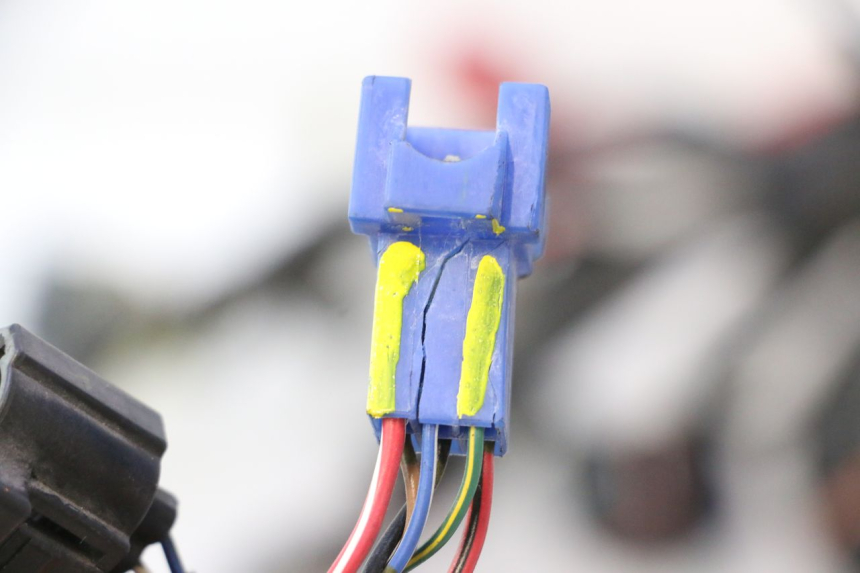 photo de WIRE HARNESS YAMAHA YZF R6 600 (2008 - 2009) - Zoom on usage condition