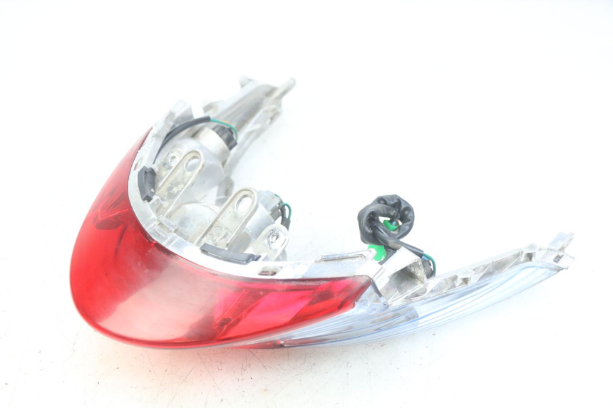 photo de REAR LIGHT KYMCO AGILITY 16+ 4T 50 (2018 - 2023) - Technical close-up