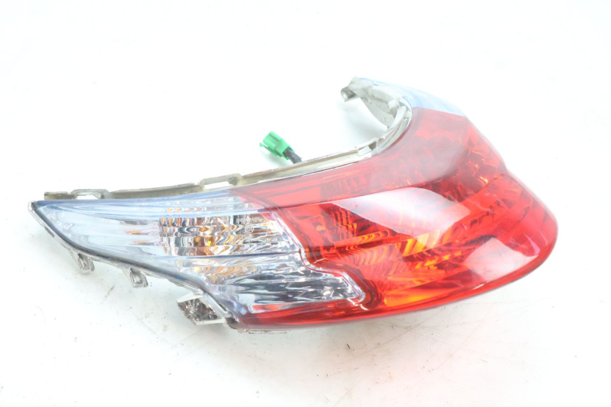 photo de REAR LIGHT KYMCO AGILITY 16+ 4T 50 (2018 - 2023) - Zoom on usage condition