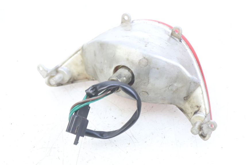 photo de REAR LIGHT KYMCO AGILITY 4T 50 (2005 - 2018) - Fixing points details
