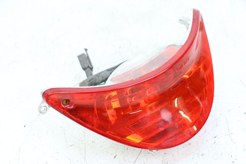 photo de REAR LIGHT KYMCO AGILITY 4T 50 (2018 - 2022) - Surface and material condition