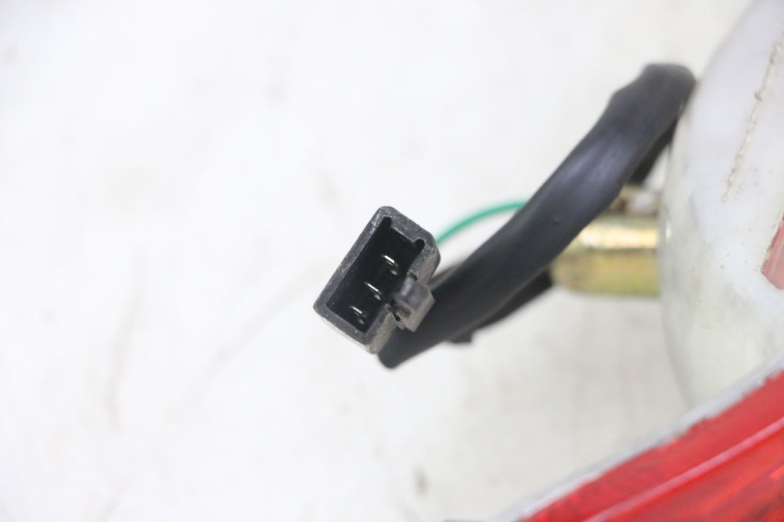 photo de REAR LIGHT KYMCO AGILITY 4T 50 (2005 - 2018) - Surface and material condition