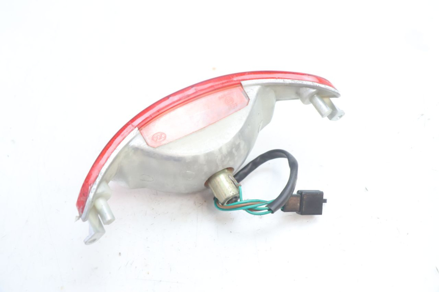 photo de REAR LIGHT KYMCO AGILITY 4T 50 (2005 - 2018) - Zoom on usage condition
