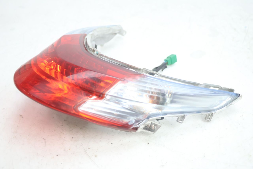 photo de TAIL LIGHT KYMCO AGILITY CITY 2T 50 (2008 - 2016) - Alternative perspective