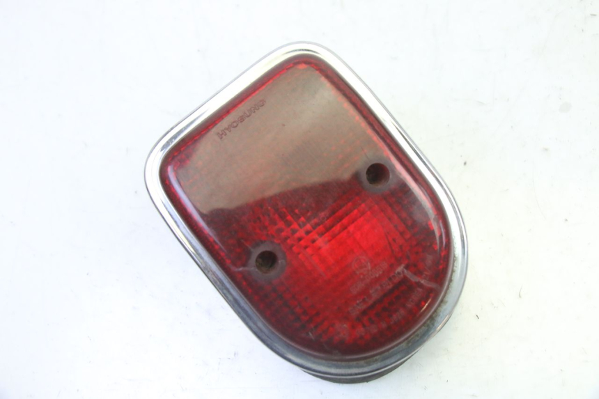 photo de REAR LIGHT HYOSUNG GV AQUILA 125 (2000 - 2009) - Zoom on usage condition