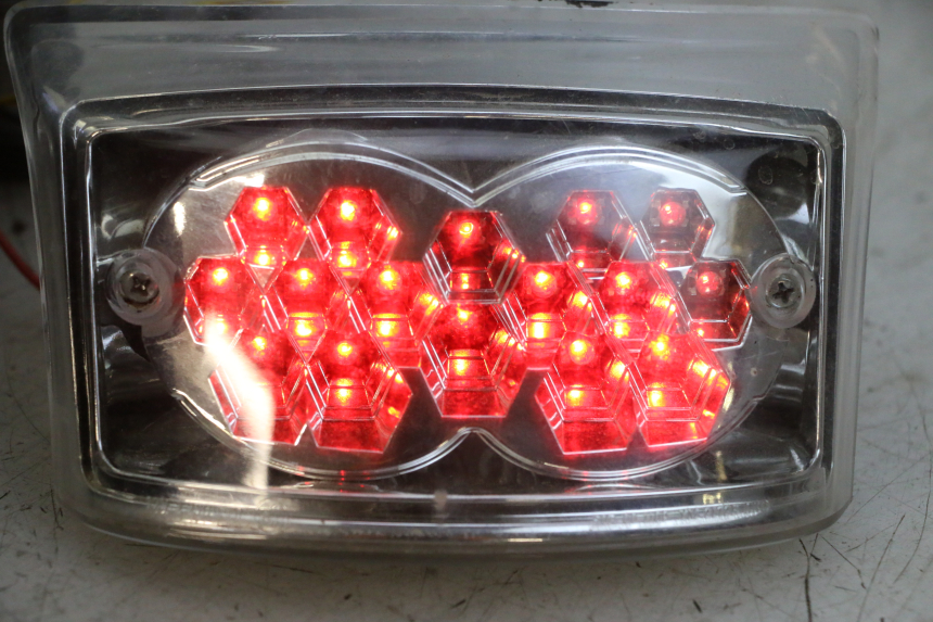 photo de REAR LIGHT MBK BOOSTER SPIRIT 50 (2004 - 2017) - Technical close-up