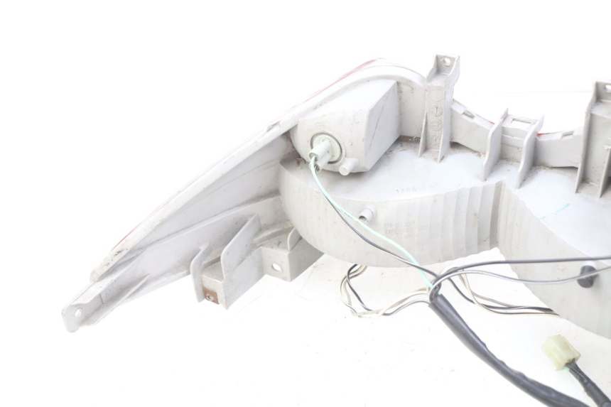 photo de REAR LIGHT SUZUKI BURGMAN 125 (2007 - 2014) - Alternative perspective