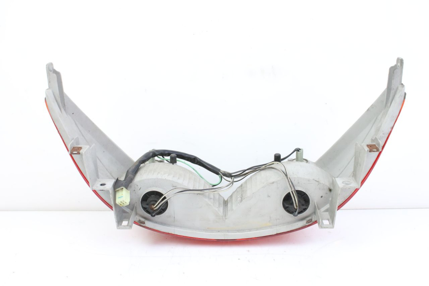 photo de REAR LIGHT SUZUKI BURGMAN 125 (2007 - 2014) - Surface and material condition