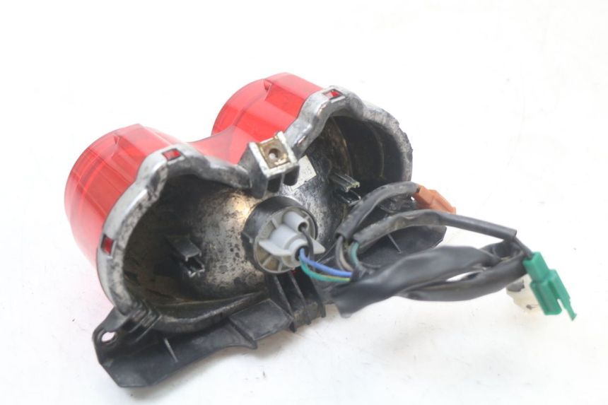 photo de REAR LIGHT YAMAHA BW'S BWS 125 (2010 - 2013) - Surface and material condition