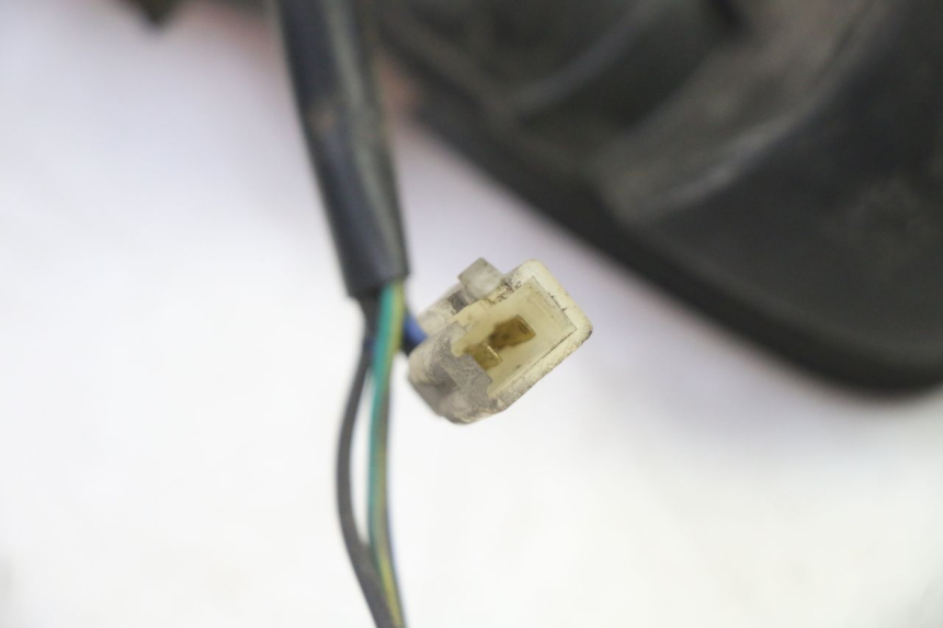 photo de TAIL LIGHT YAMAHA BW'S 100 (1999 - 2002) - Distinctive features