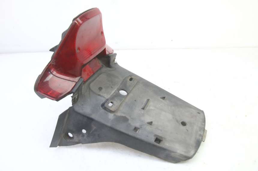 photo de TAIL LIGHT YAMAHA BW'S 100 (1999 - 2002) - Alternative perspective