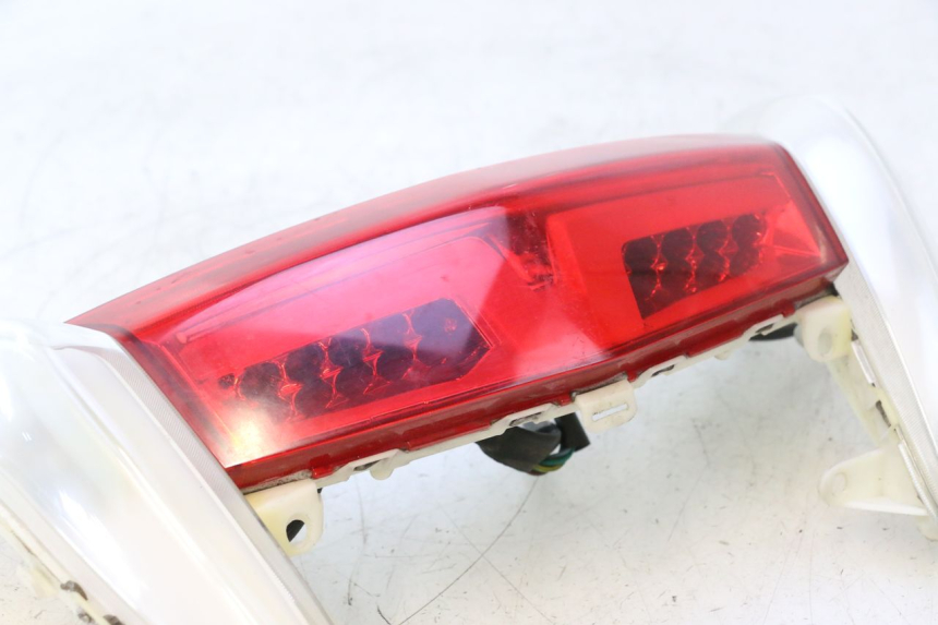 photo de TAIL LIGHT PEUGEOT CITYSTAR 2T 50 (2018 - 2021) - Fixing points details