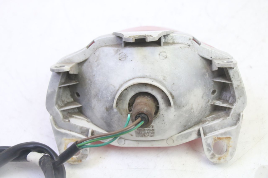 photo de REAR LIGHT SYM CROX 4T 50 (2016 - 2023) - Surface and material condition