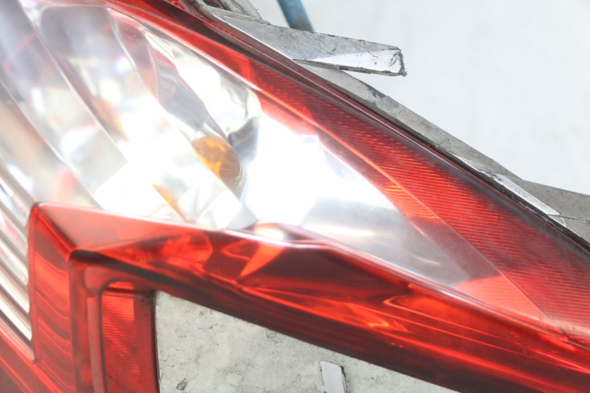 photo de REAR LIGHT KYMCO DINK STREET 125 (2009 - 2014) - Alternative perspective