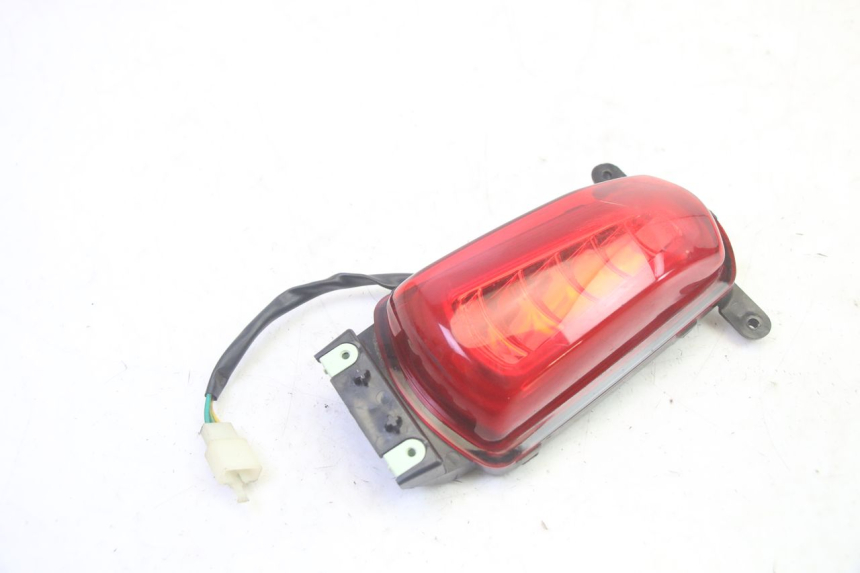 photo de REAR LIGHT PEUGEOT DJANGO 4T 50 (2014 - 2019) - Alternative perspective