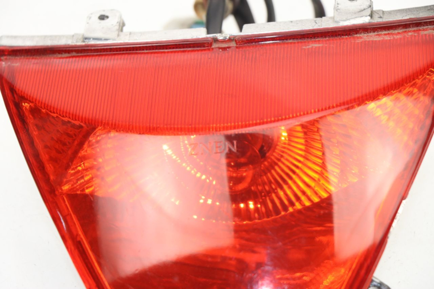 photo de TAIL LIGHT GOWINN DOLCE VITA 125 (2007 - 2013) - Surface and material condition