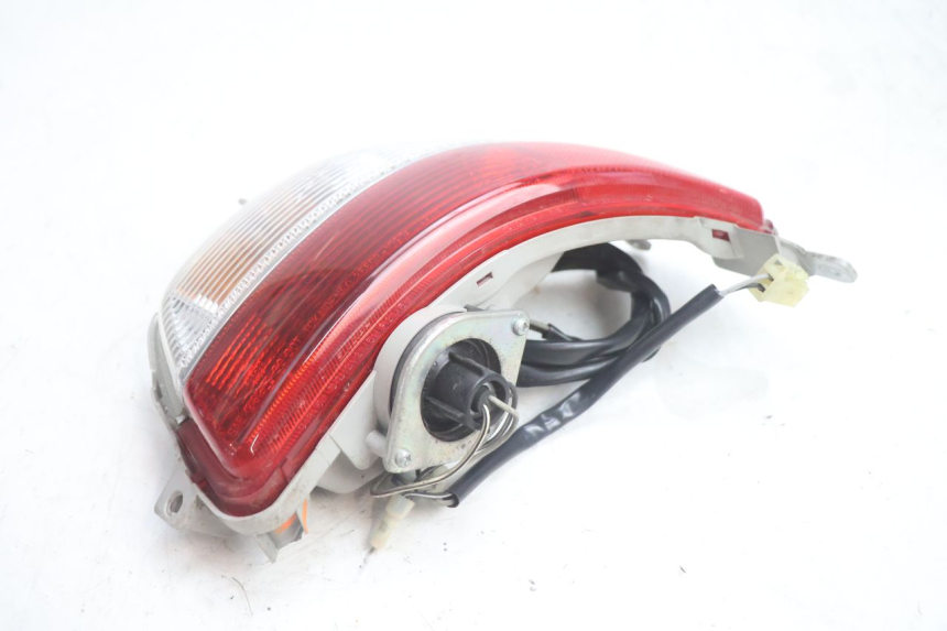 photo de RIGHT TAIL LIGHT SUZUKI BURGMAN EXECUTIVE ABS 650 (2006 - 2012) - Alternative perspective