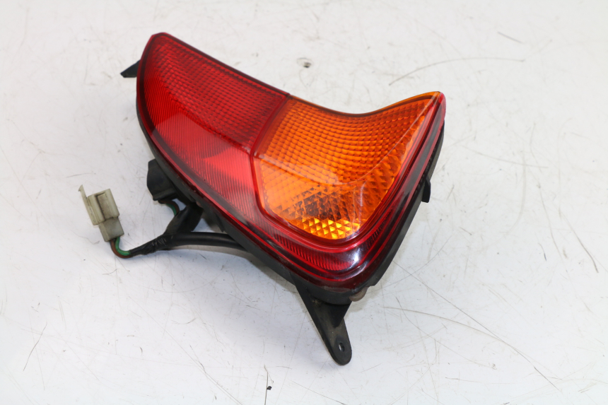 photo de RIGHT TAIL LIGHT HONDA FES PANTHEON 125 (1998 - 2002) - Zoom on usage condition