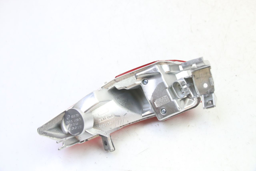 photo de RIGHT TAIL LIGHT PIAGGIO MP3 HPE 310 (2024 - 2025) - Technical close-up