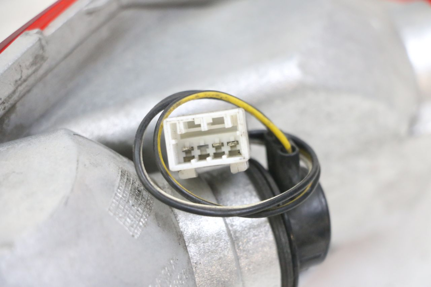 photo de RIGHT TAIL LIGHT PIAGGIO MP3 LT 300 (2010 - 2016) - Zoom on usage condition