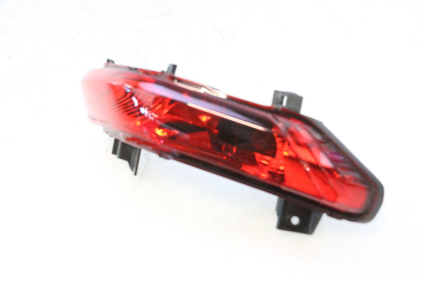 photo de RIGHT TAIL LIGHT PIAGGIO MP3 500 (2016 - 2018) - Fixing points details