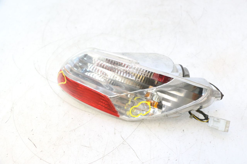 photo de RIGHT TAIL LIGHT PIAGGIO MP3 125 (2006 - 2014) - Product overview