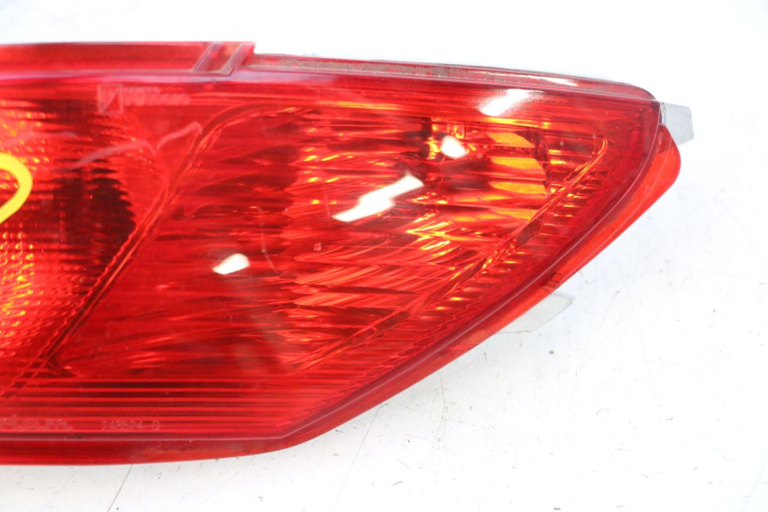 photo de RIGHT REAR LIGHT PIAGGIO MP3 500 (2011 - 2015) - Component zoom