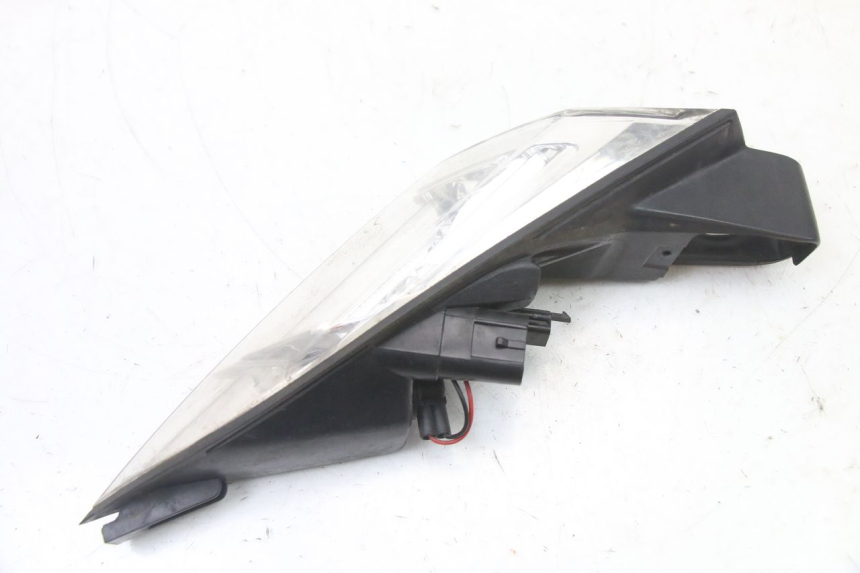 photo de RIGHT TAIL LIGHT PEUGEOT SATELIS 125 (2013 - 2018) - Technical close-up