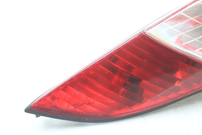 photo de RIGHT TAIL LIGHT PEUGEOT SATELIS COMPRESSOR K15 125 (2006 - 2009) - Component detail