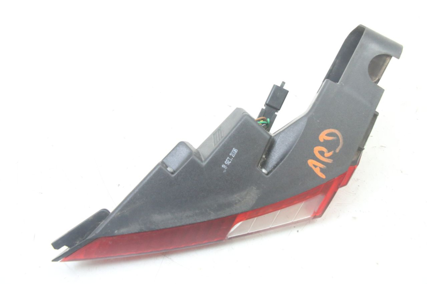 photo de RIGHT TAIL LIGHT PEUGEOT SATELIS COMPRESSOR K15 125 (2006 - 2009) - Product overview