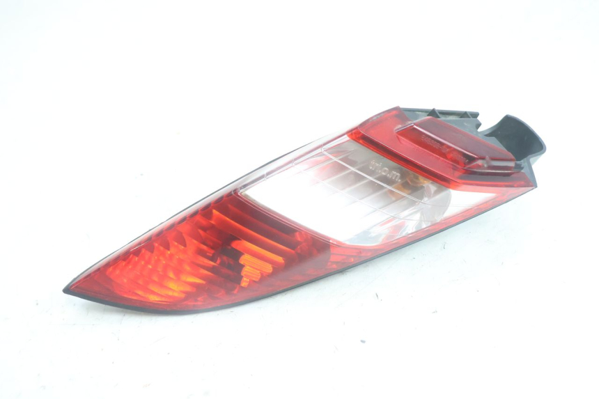 photo de RIGHT REAR LIGHT PEUGEOT SATELIS 125 (2006 - 2009) - Alternative perspective