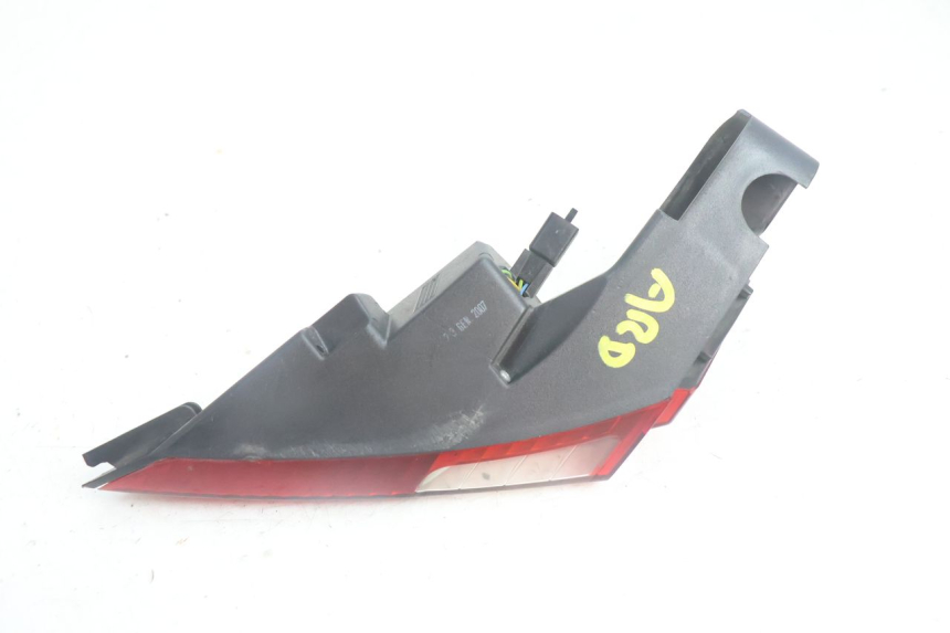 photo de RIGHT REAR LIGHT PEUGEOT SATELIS 125 (2006 - 2009) - Product overview
